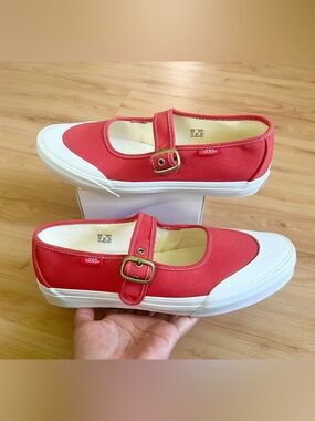 Vans MARY JANE 'Canvas Tomato' Women Size 9.5 US